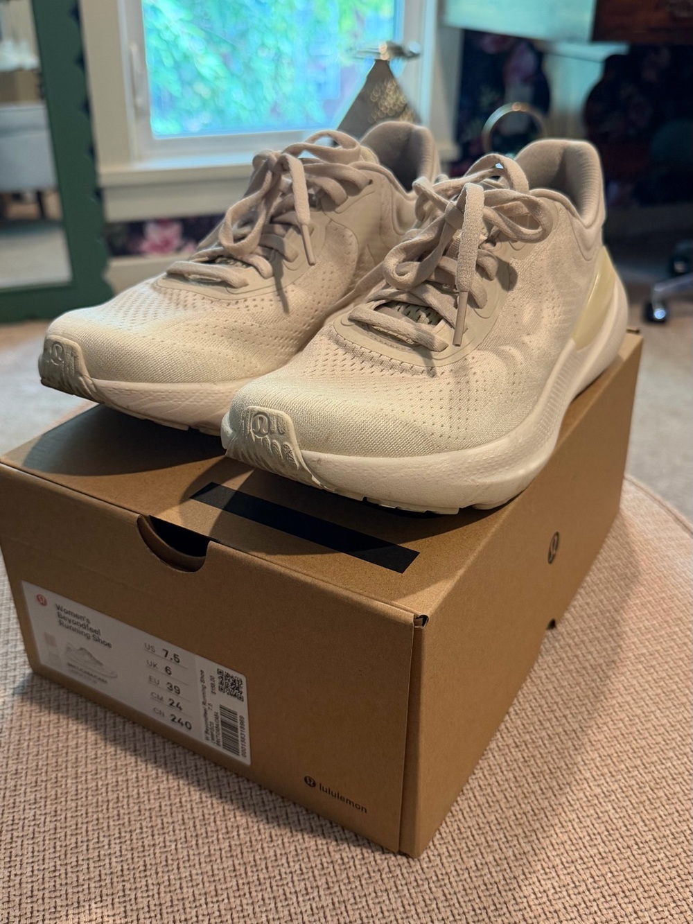 lululemon athletica women’s beyond feel running shoe